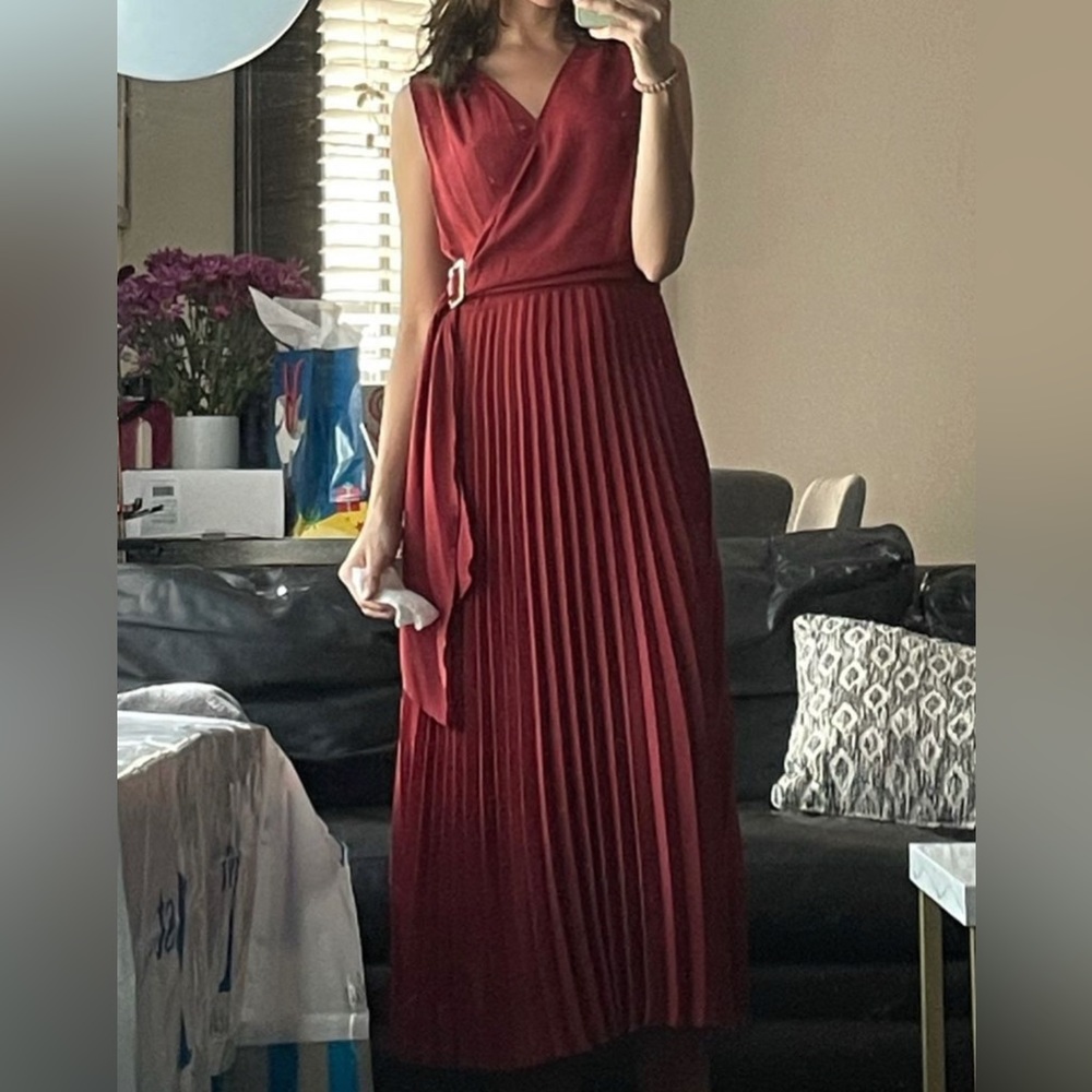 Worn ONCE! Classy Maxi Dress with belt